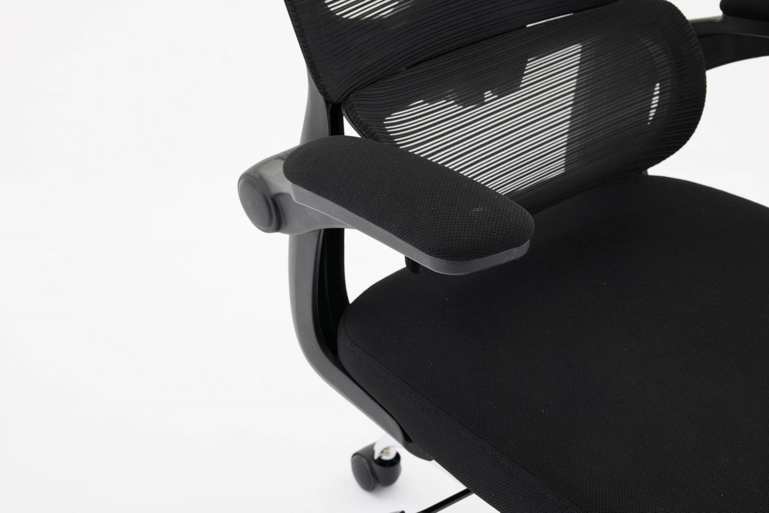 Supreme Mesh Black Office Chair