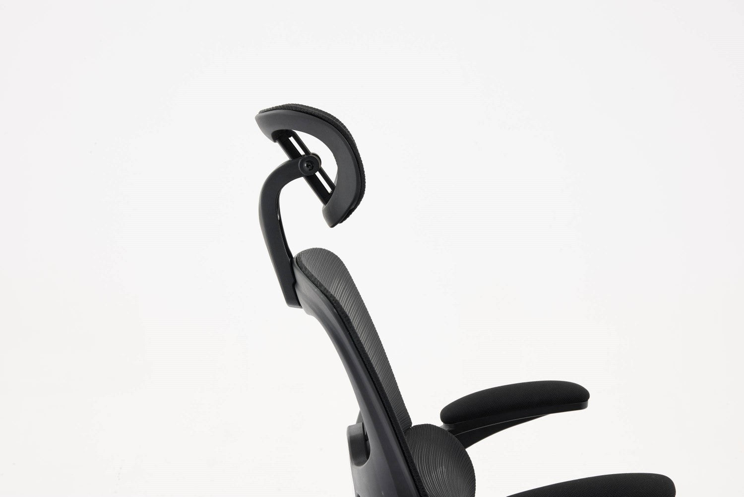 Supreme Mesh Black Office Chair