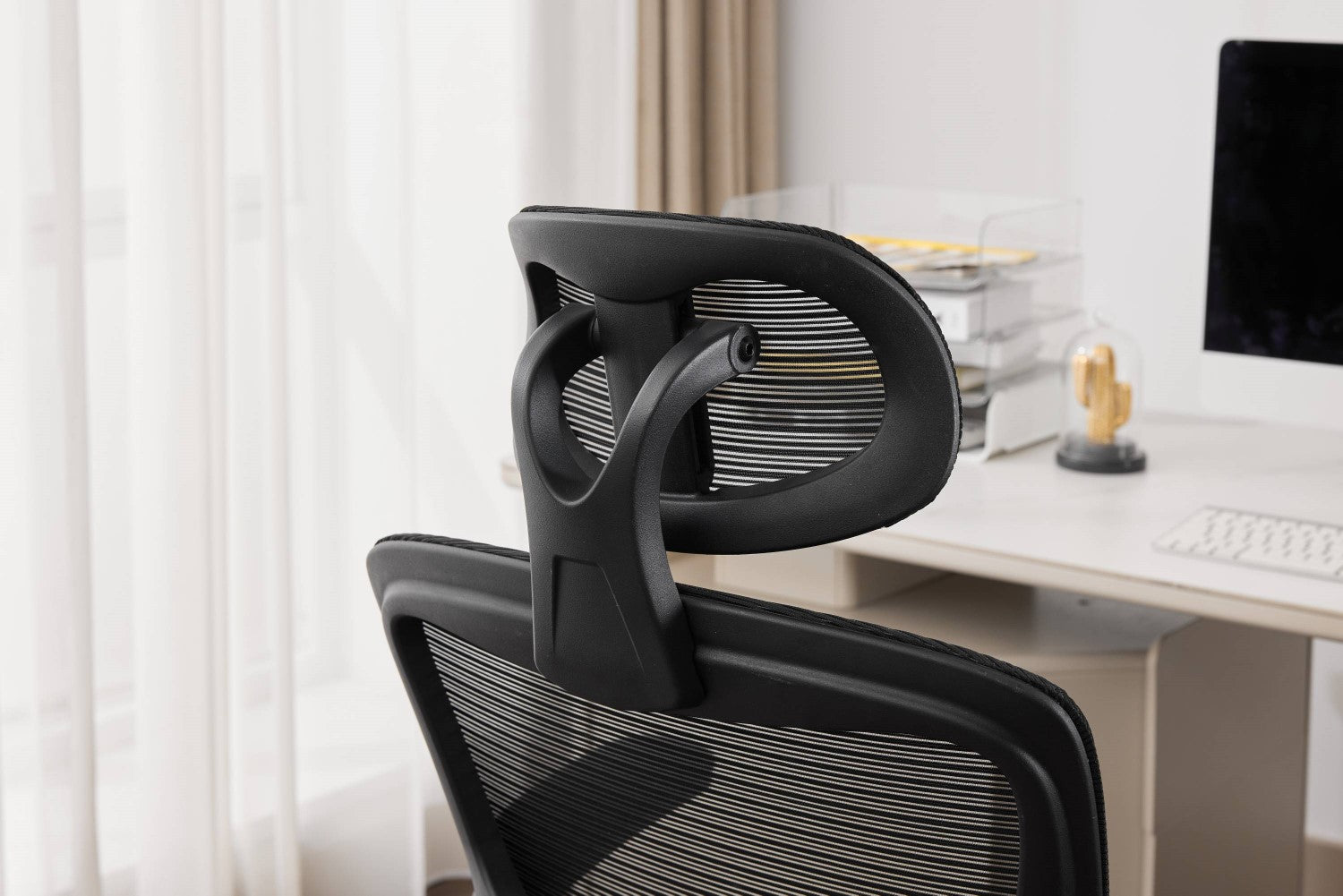 Supreme Mesh Black Office Chair