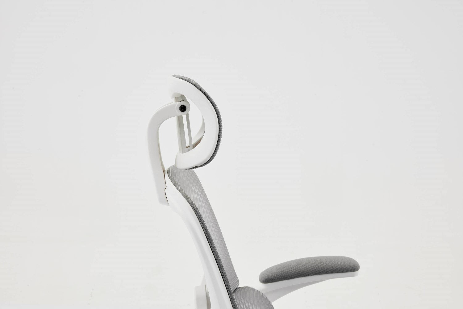 Supreme Mesh Grey White Office Chair