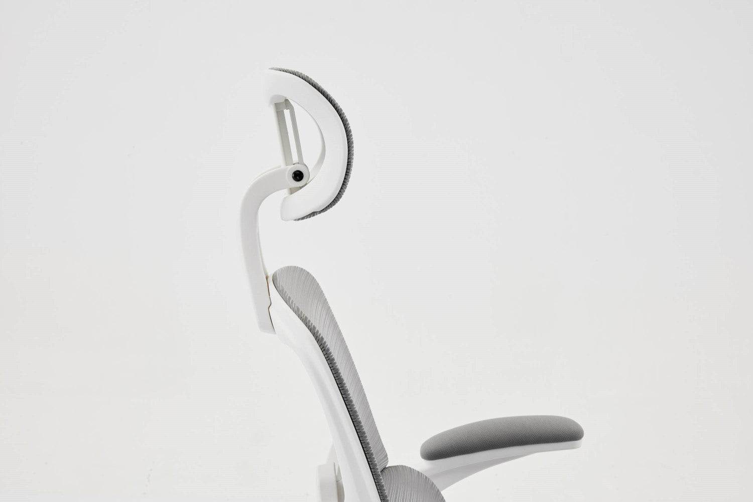 Supreme Mesh Grey White Office Chair