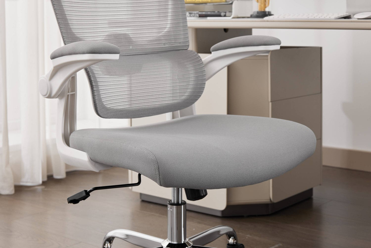 Supreme Mesh Grey White Office Chair