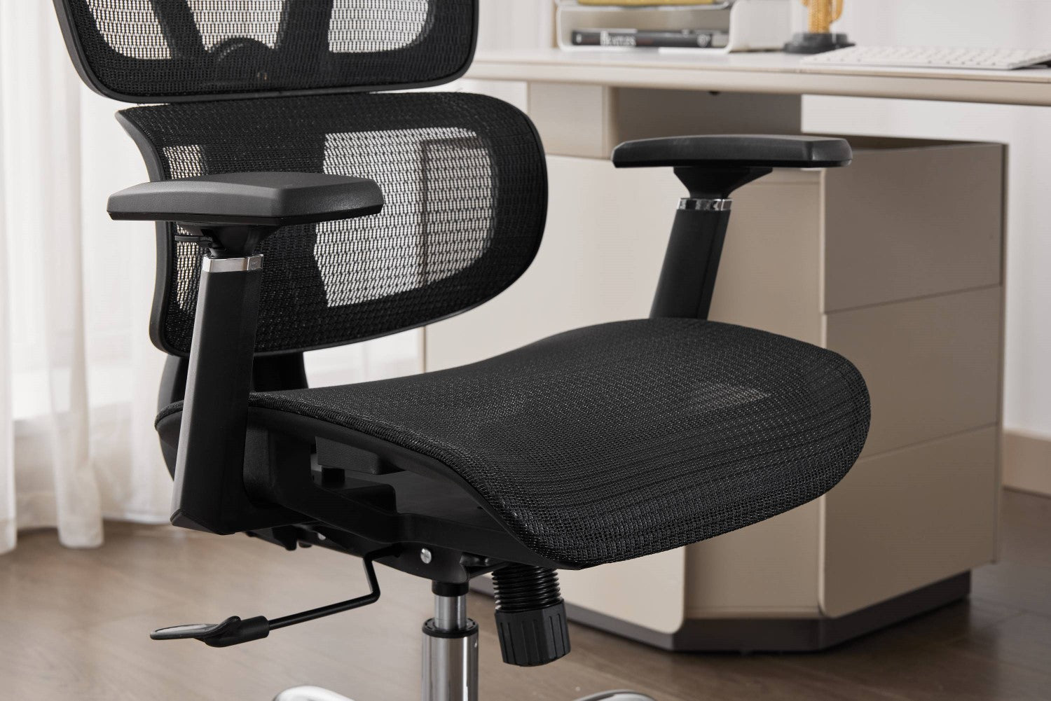 Elite Mesh Black Office Chair