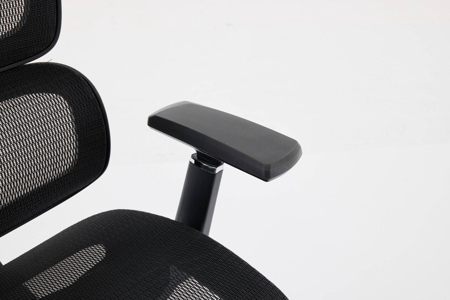 Elite Mesh Black Office Chair