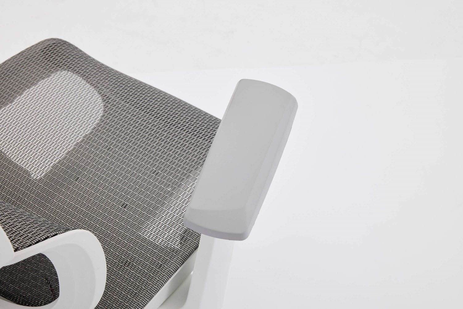 Elite Mesh Grey White Office Chair