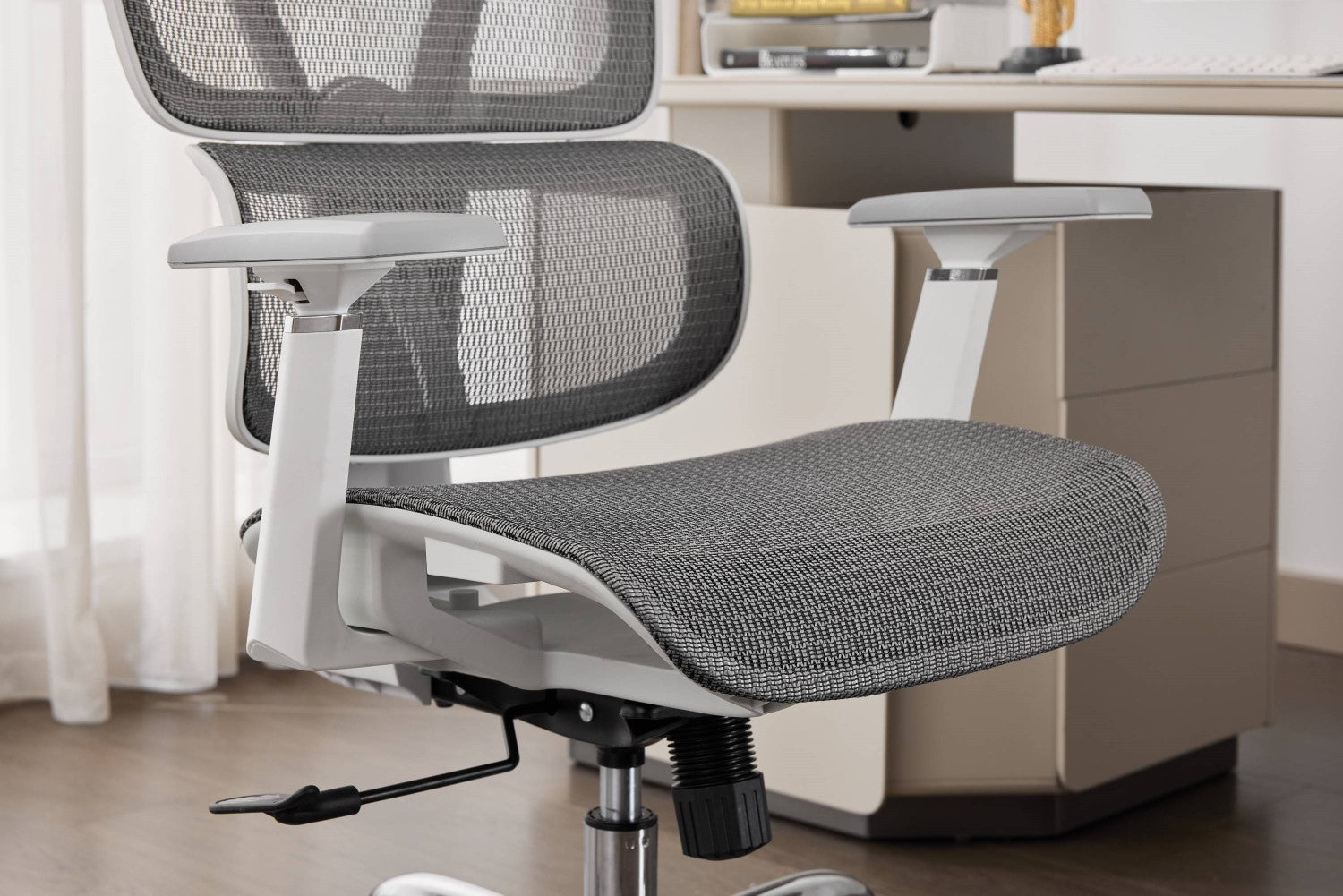 Elite Mesh Grey White Office Chair