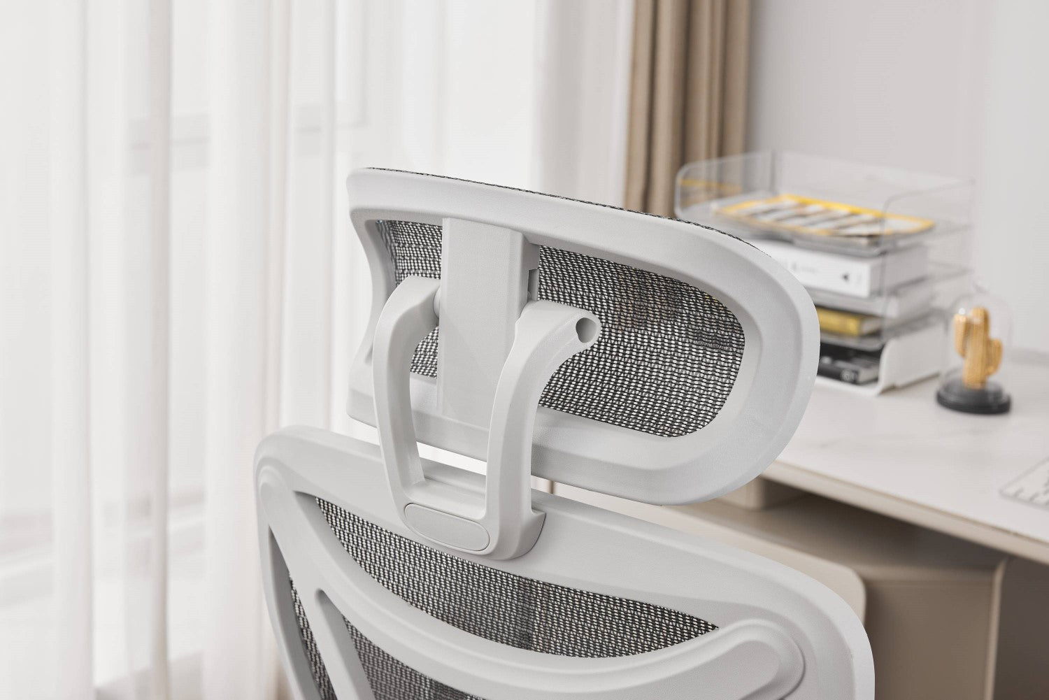 Elite Mesh Grey White Office Chair