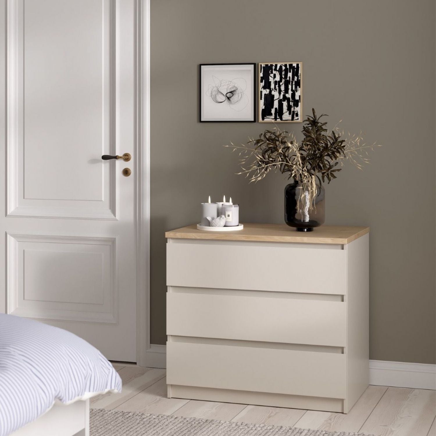Naia Chest of 3 Drawers in Cashmere Jackson Hickory