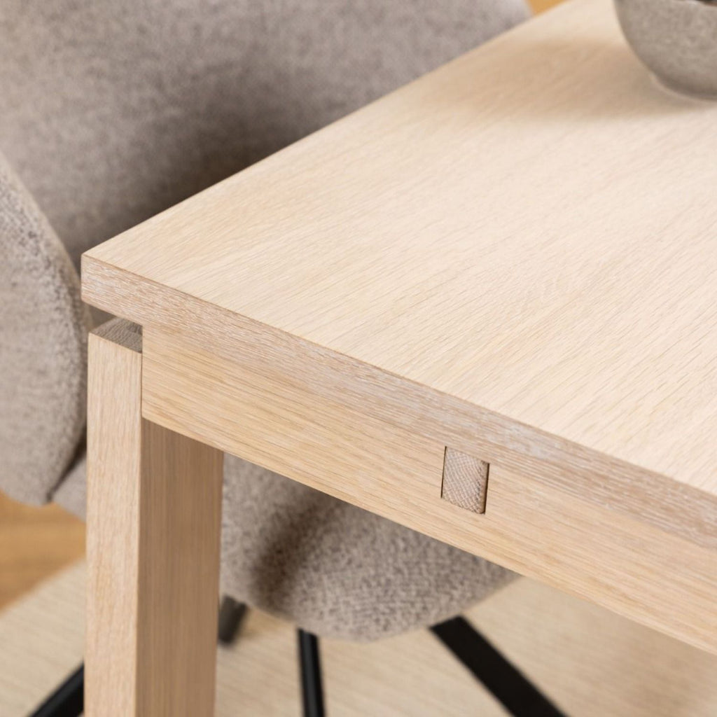 Linley Extendable Dining Table in White Oak 200 300 x 100 x 75cm