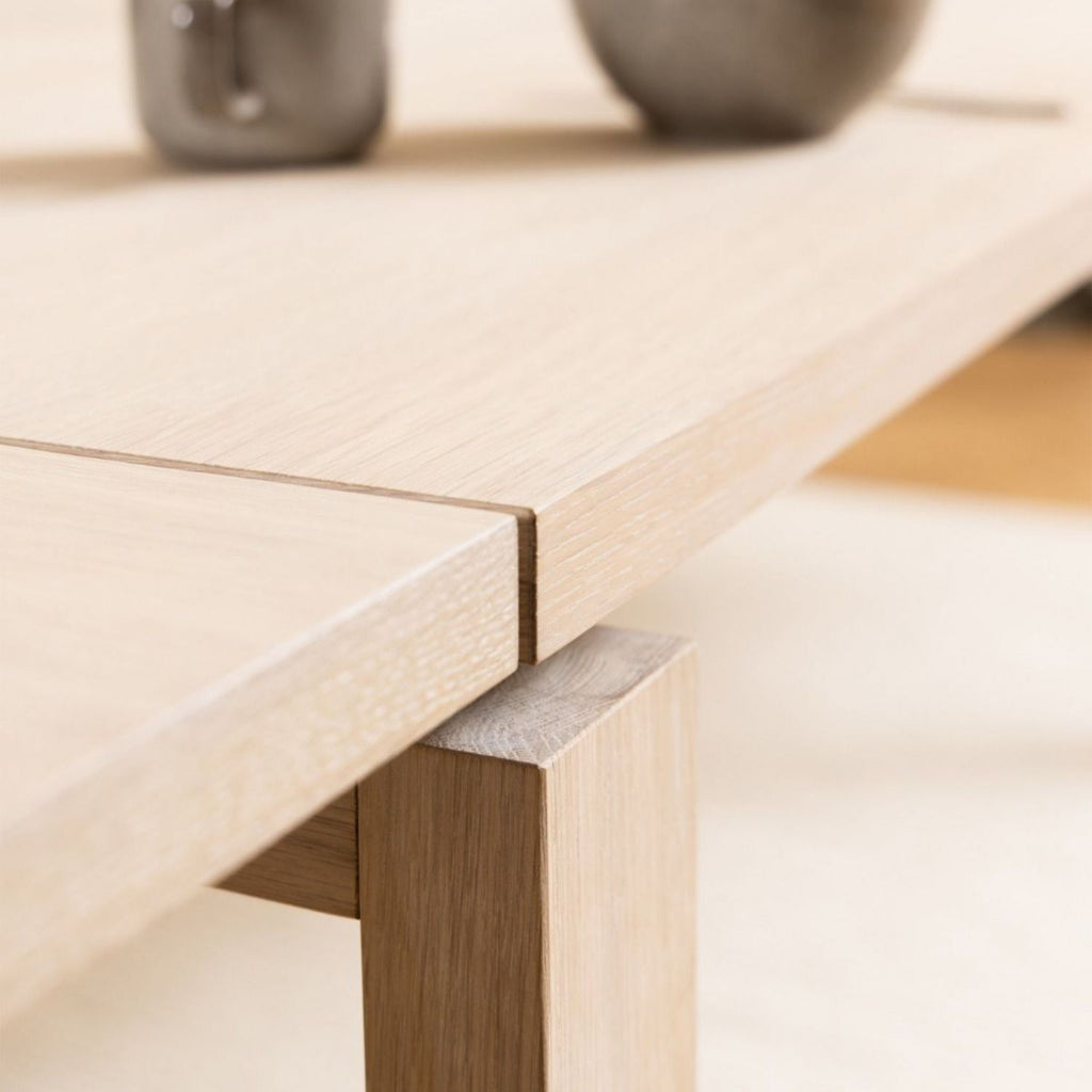 Linley Extendable Dining Table in White Oak 200 300 x 100 x 75cm