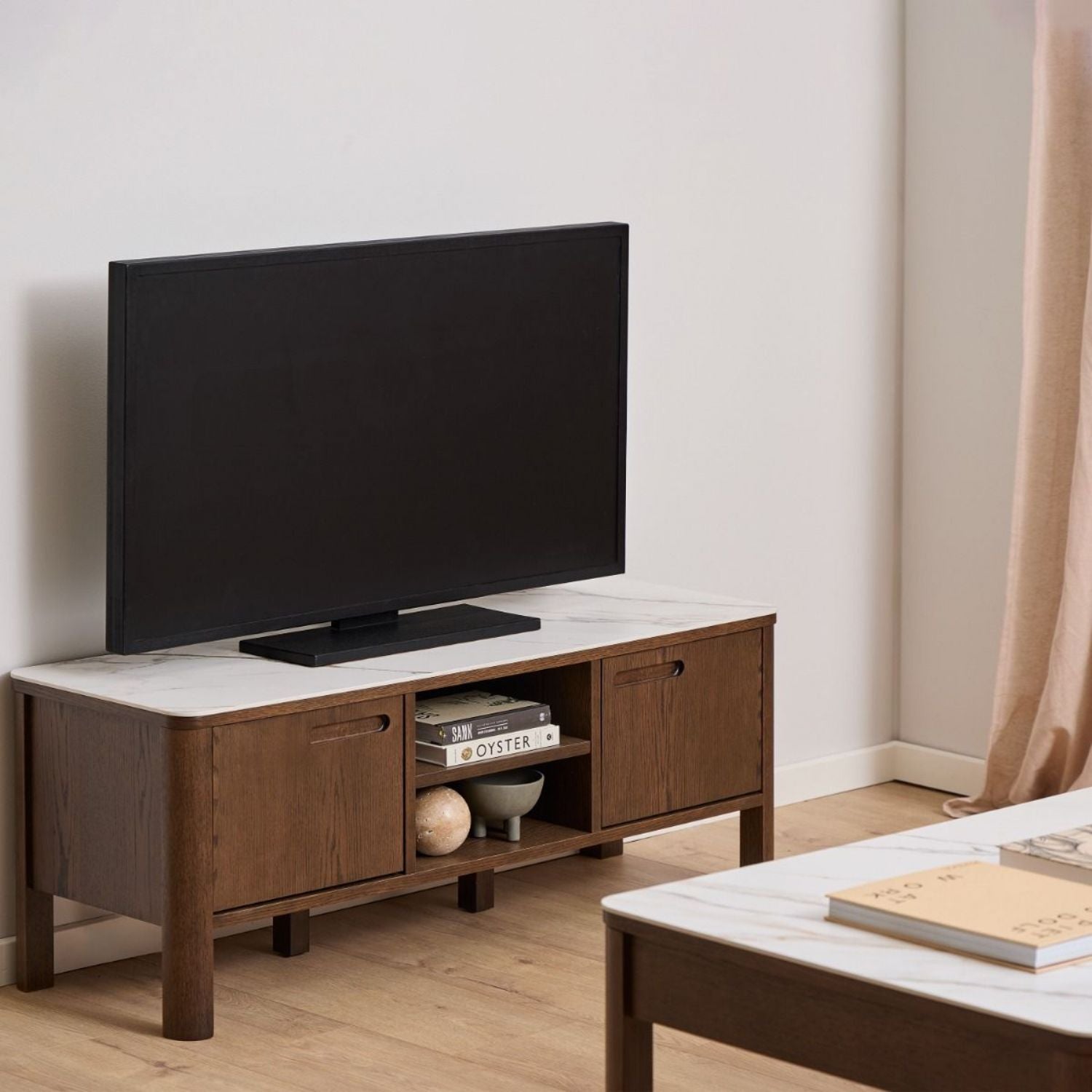 Southampton TV Unit 2 Doors 1 Shelf in Ceramic Cream