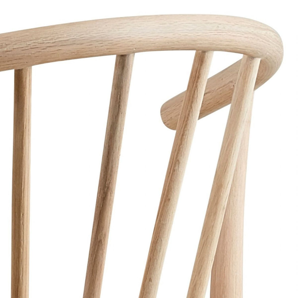 I_Duncan Round Dining Table in White Oak includes 4 Cassandra Dining Chair includes Armrest in White Oak