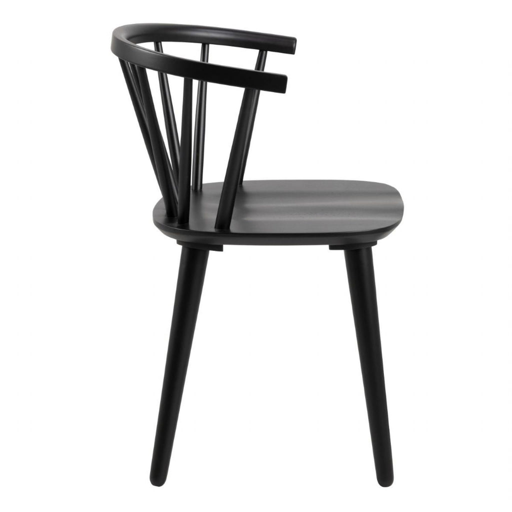 Christo Dining Table in Oak includes 6 Ida Dining Chair in Black